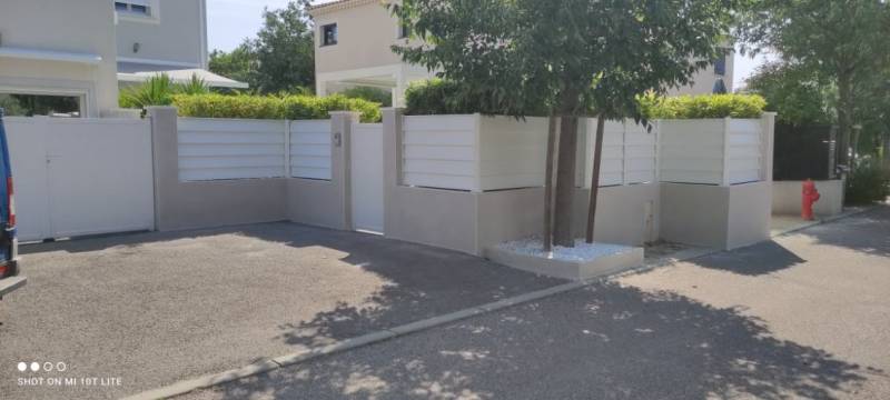 Réalisation d'une clôture en aluminium de la marque SIB sur la commune de Montfaucon dans le GARD (30)